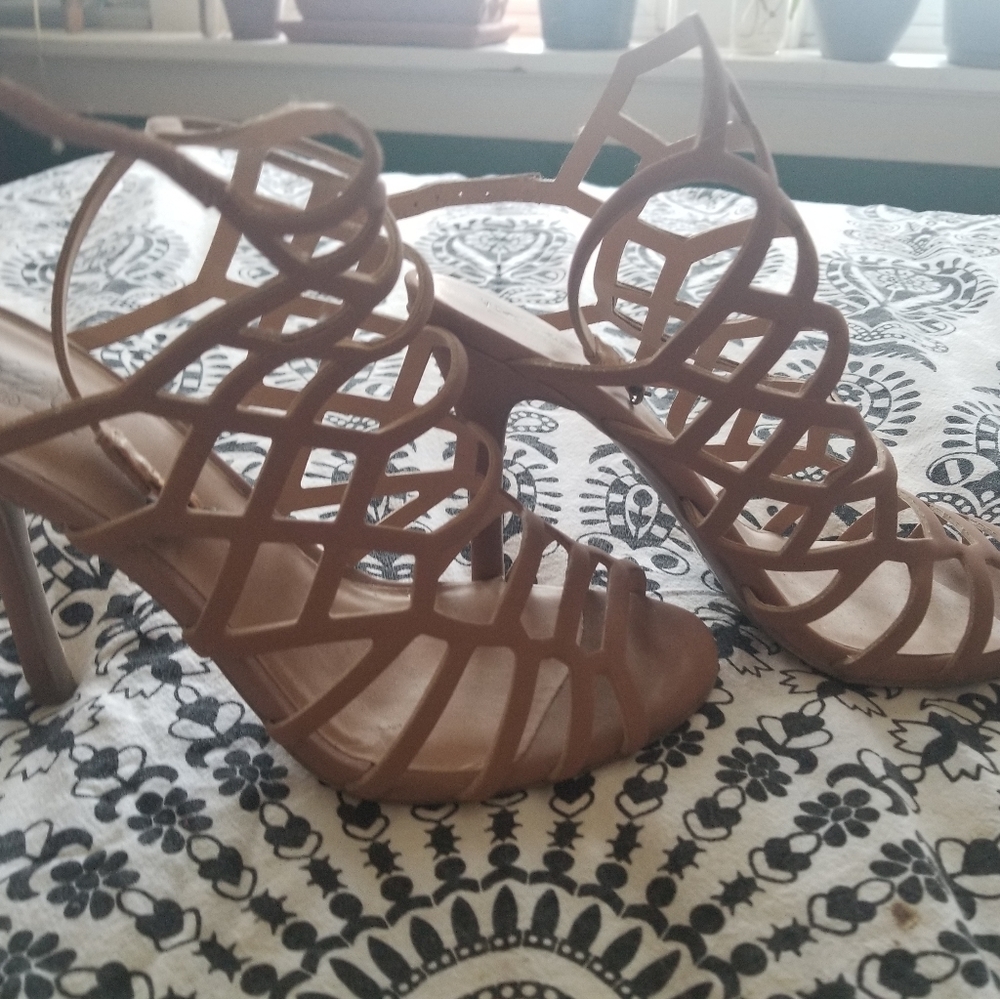Mossimo tan heels